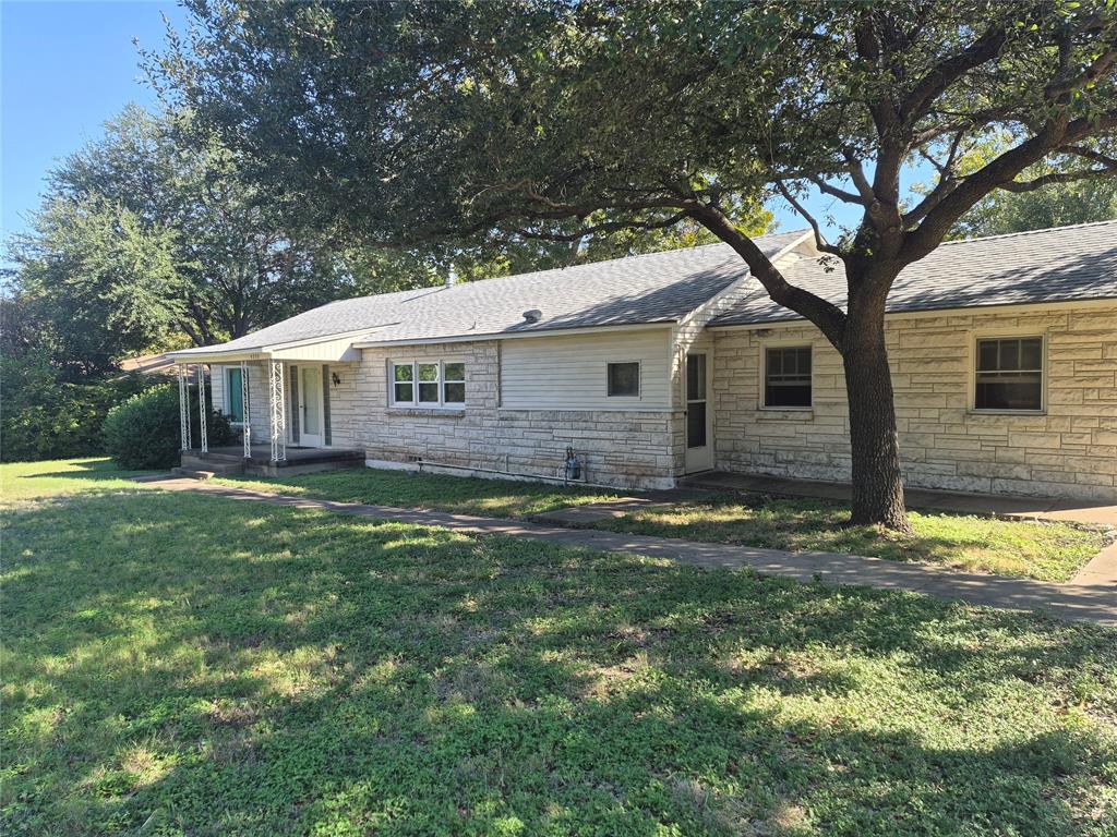 4230 Hillcrest Drive Property Photo 1