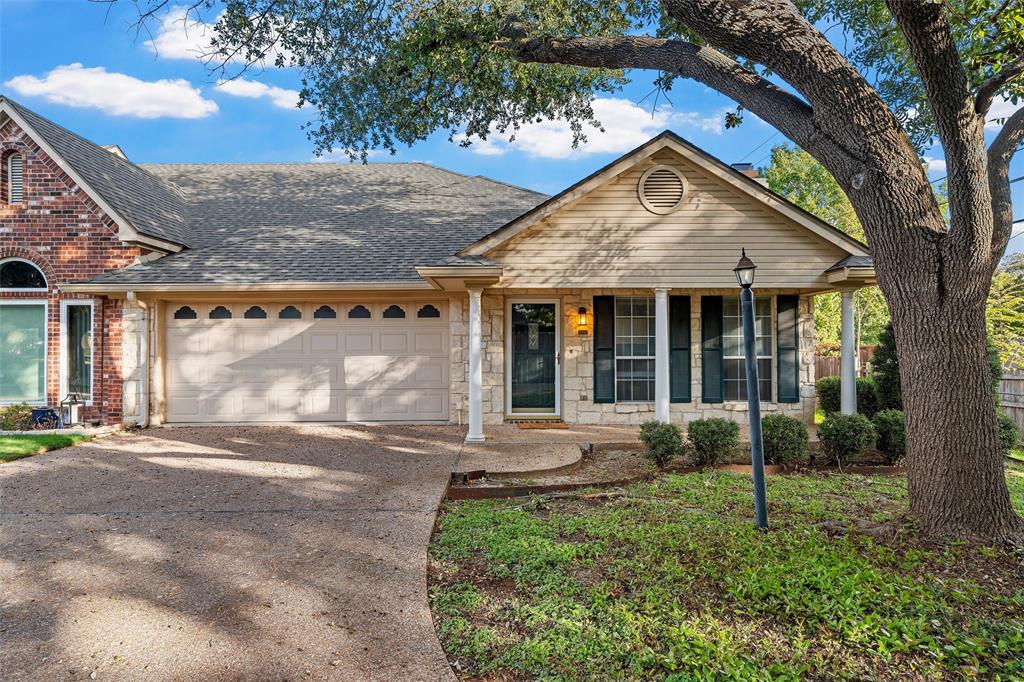 201 Pecan Village Circle Property Photo 1