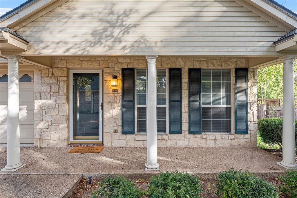 201 Pecan Village Circle Property Photo 3