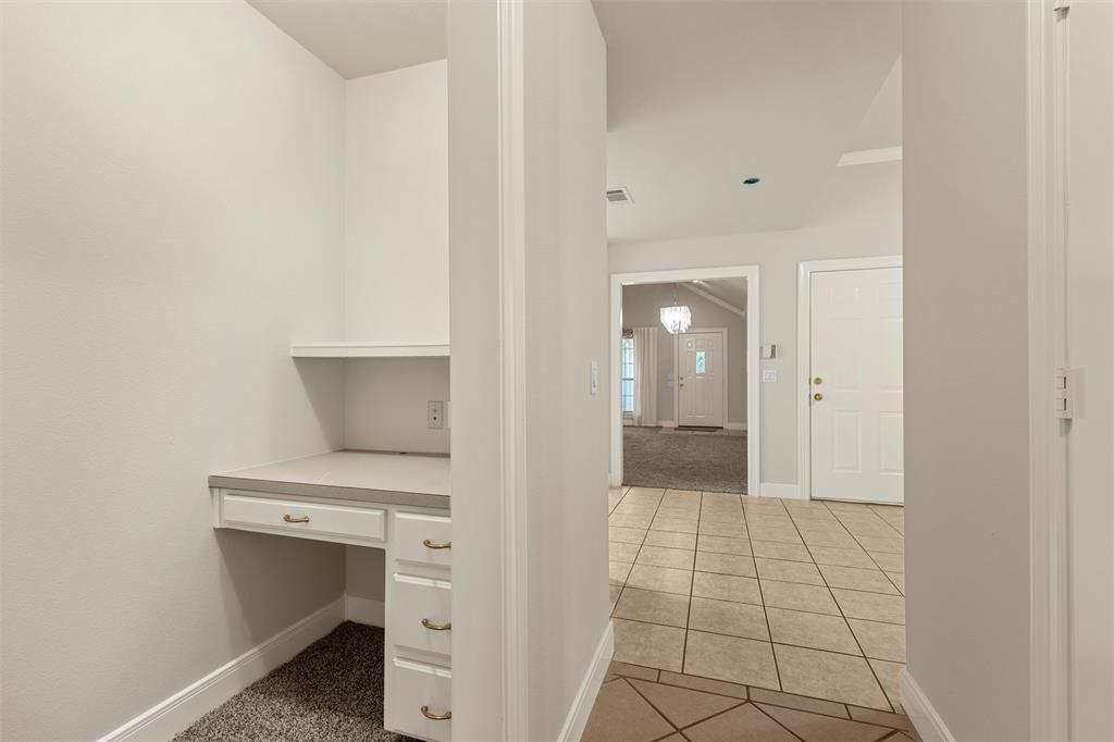 201 Pecan Village Circle Property Photo 8