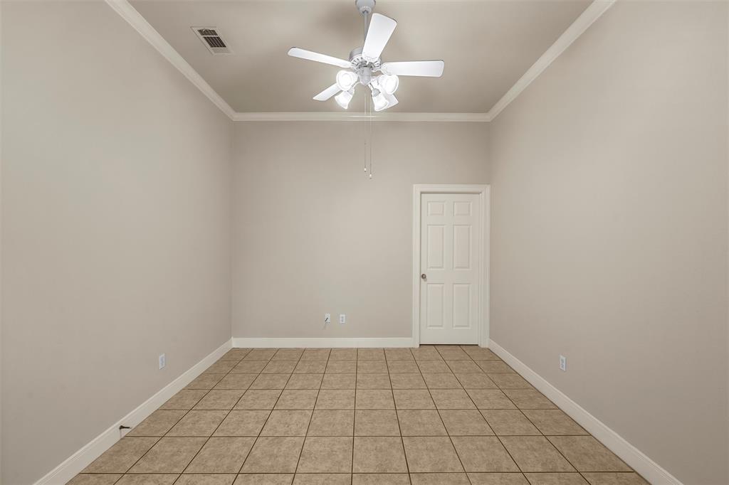 201 Pecan Village Circle Property Photo 13
