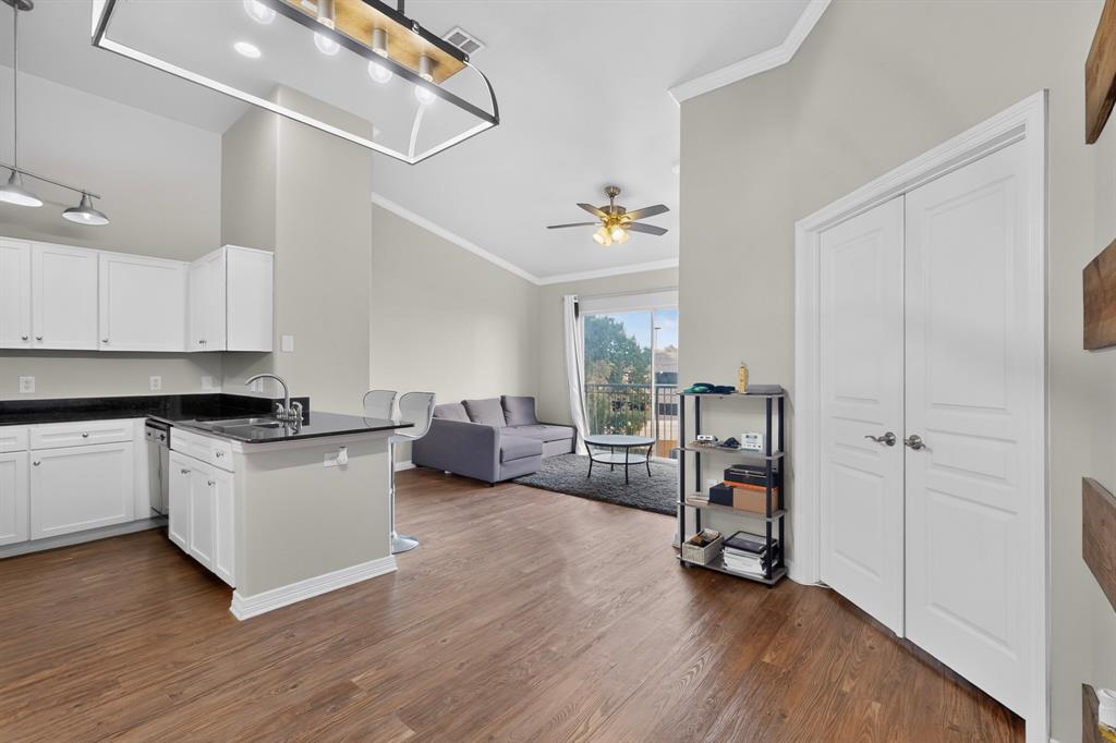 330 Las Colinas Boulevard 452 Property Photo 1