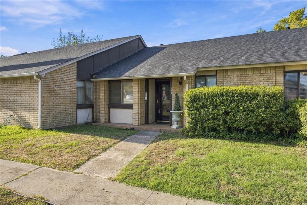 801 W Russell Avenue 103 Property Photo 1