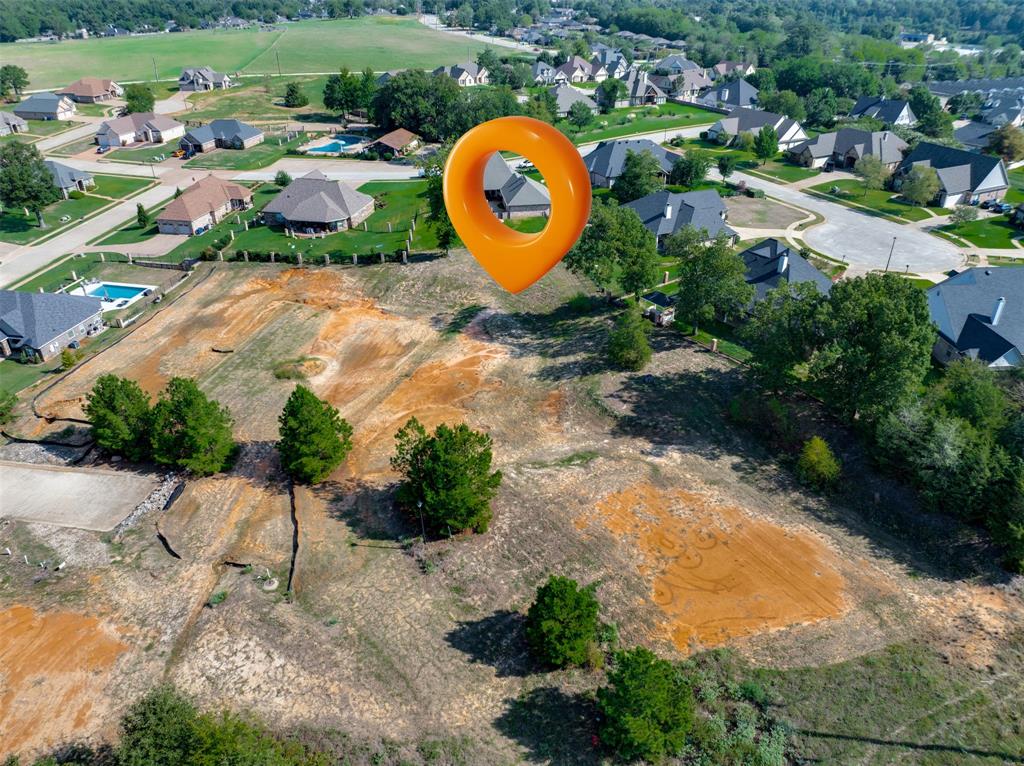 312 Colton Cove Property Photo 3