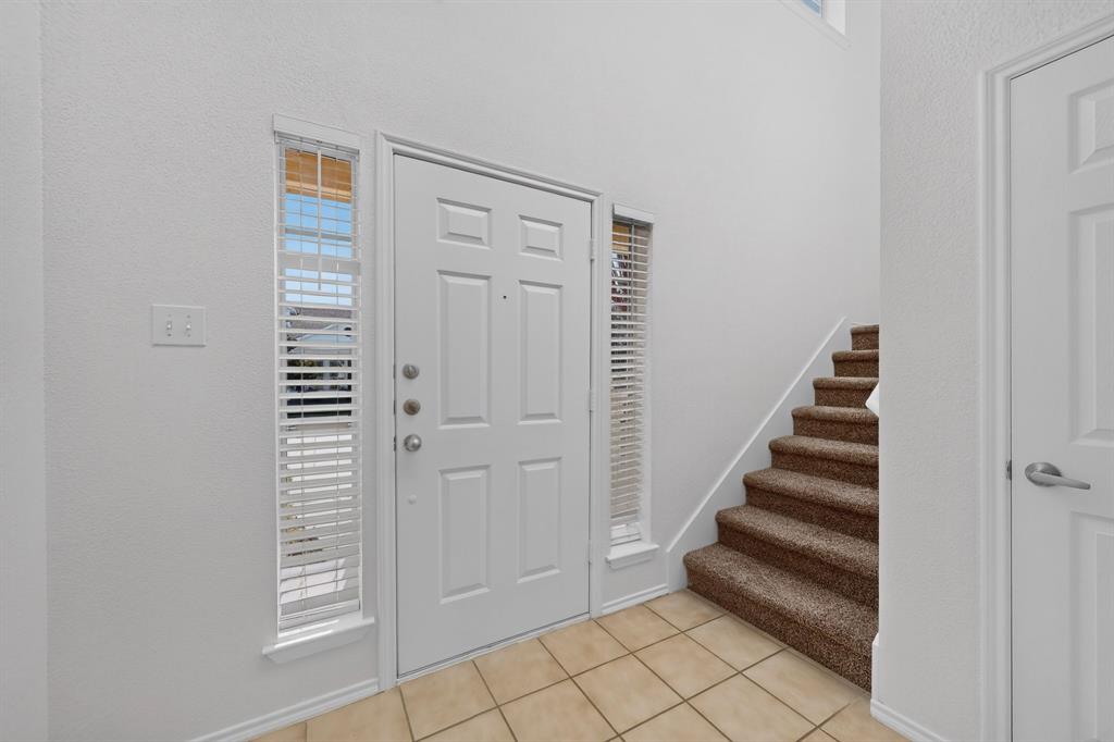 9325 Masse Court Property Photo 5