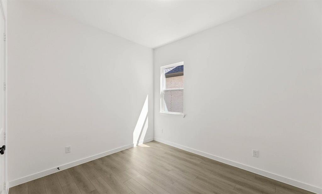 1219 Stone Cliff Drive Property Photo 6