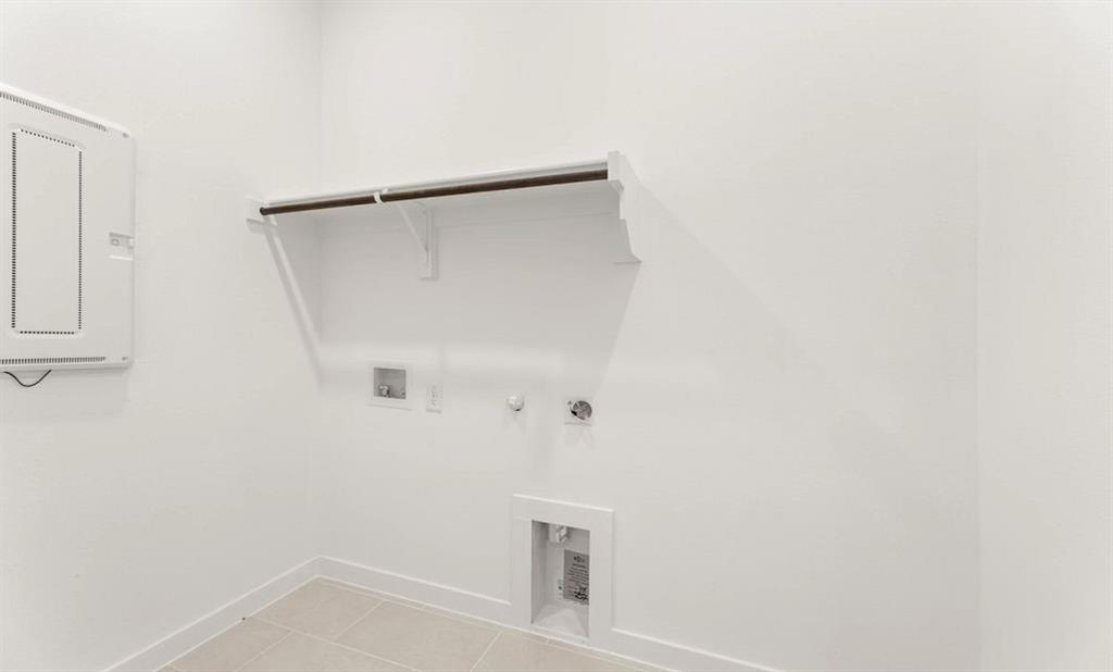 1219 Stone Cliff Drive Property Photo 9
