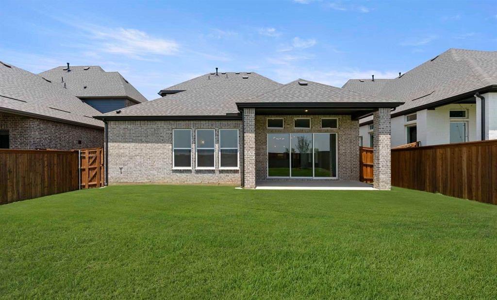 1223 Stone Cliff Drive Property Photo 3