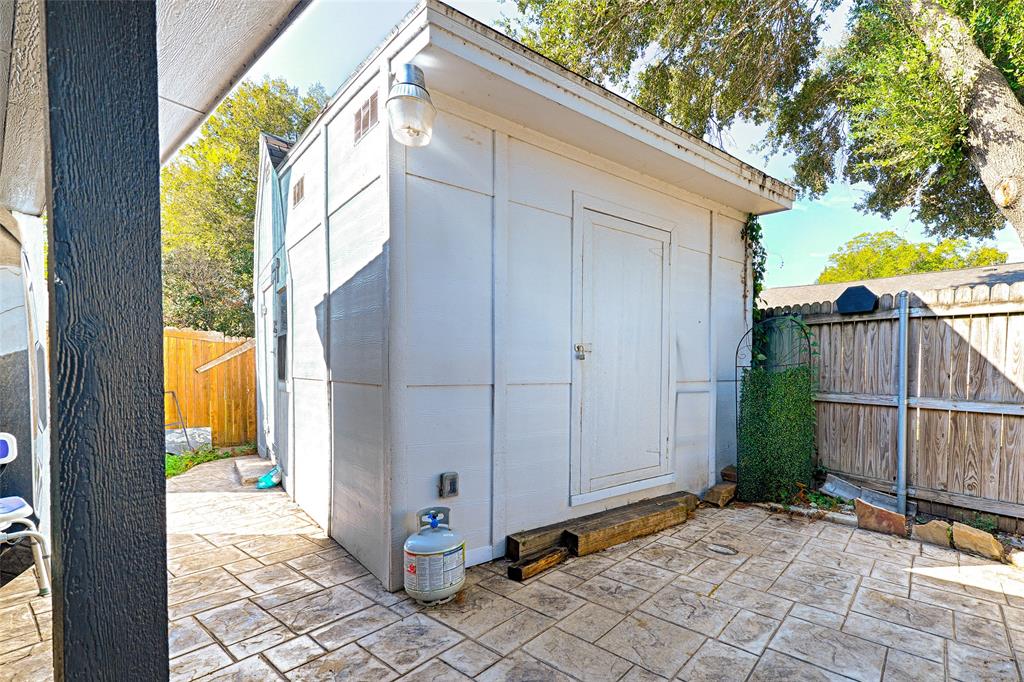 405 Vicki Street Property Photo 28