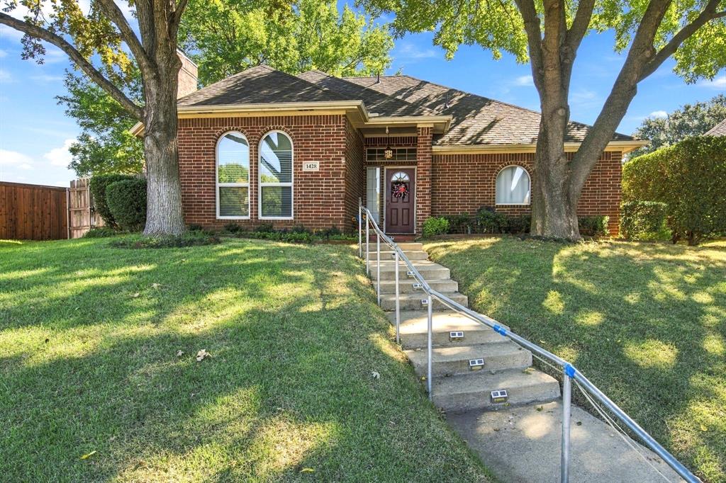 1428 Swan Court Property Photo 1