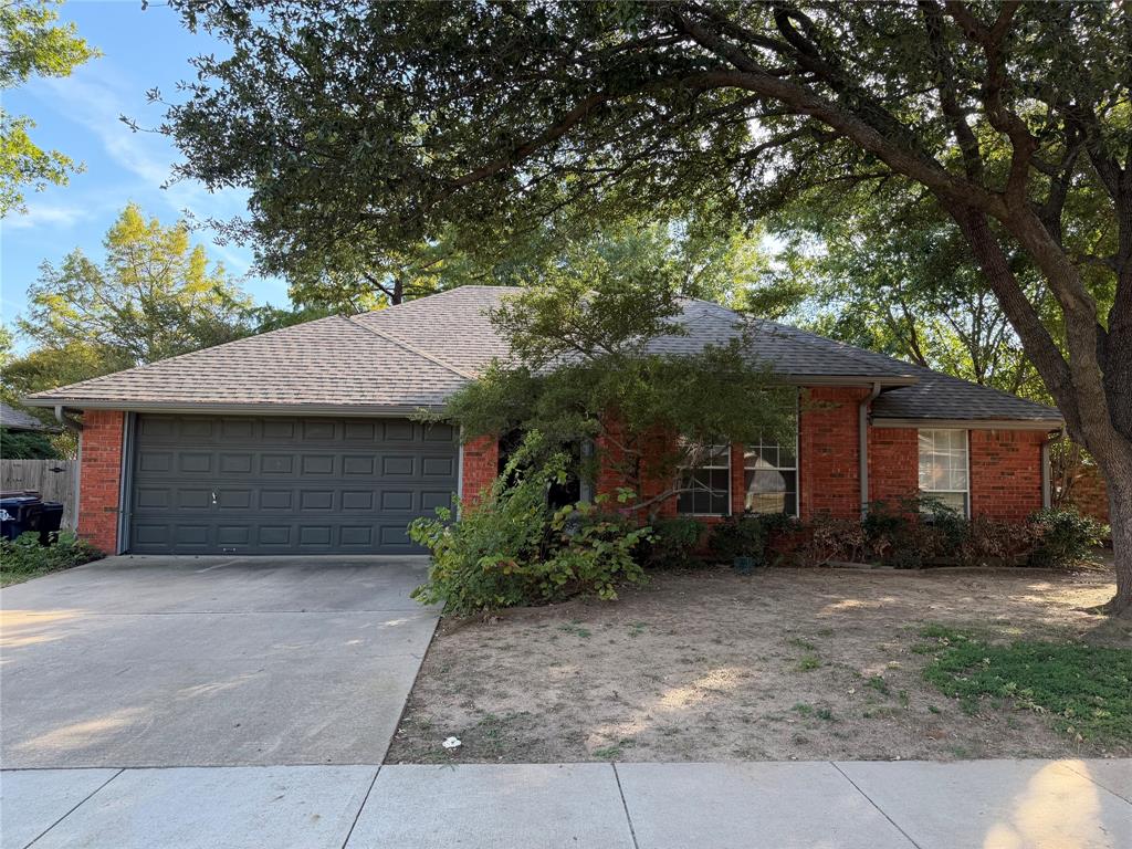 2604 Oak Park Drive Property Photo 1
