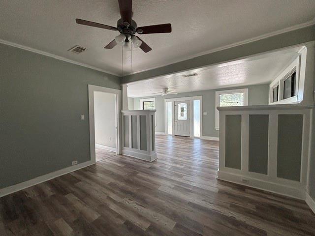 1300 N Oak Avenue Property Photo 8