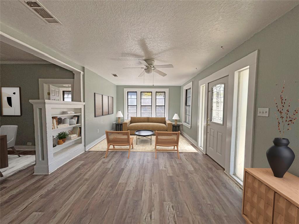 1300 N Oak Avenue Property Photo 11