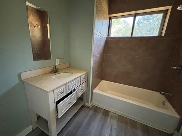 1300 N Oak Avenue Property Photo 22