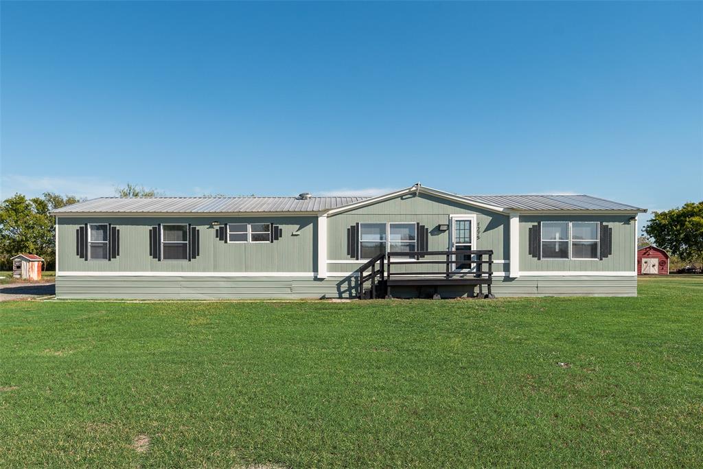 1275 John Wayne Road Property Photo 1