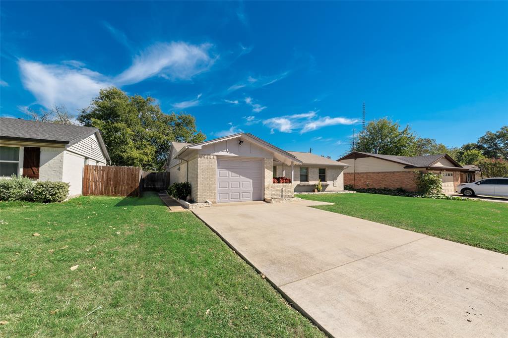308 N Cottonwood Drive Property Photo 1
