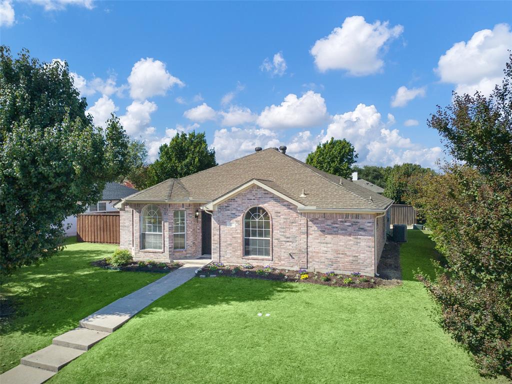 1302 Vail Lane Property Photo 1