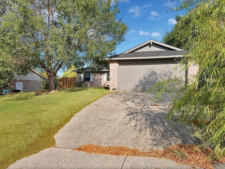 813 Panay Way Drive Property Photo 1