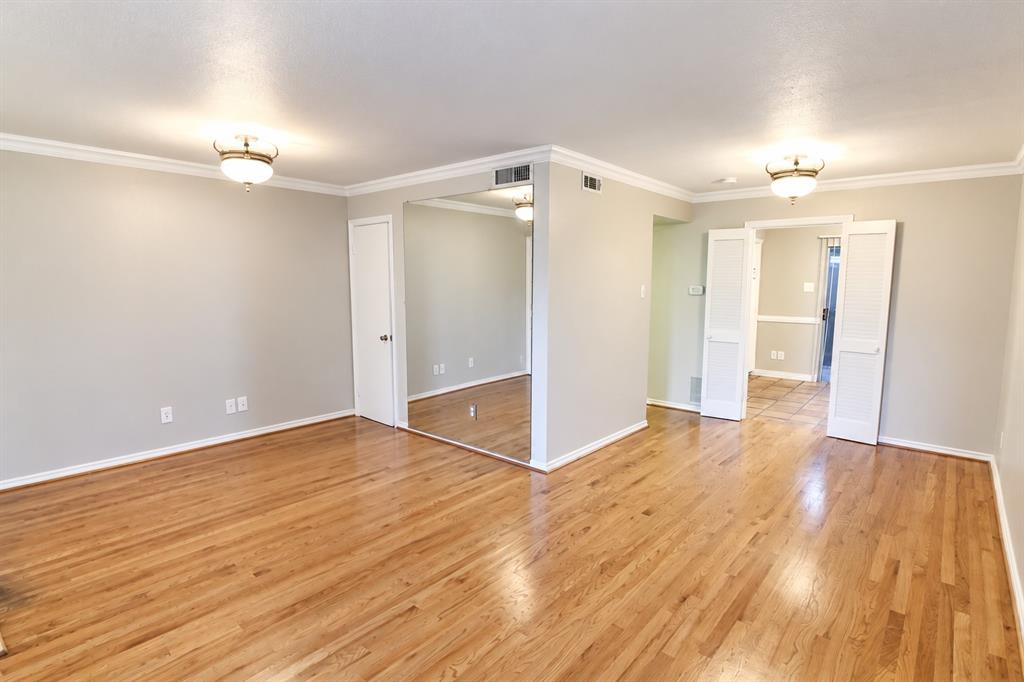9803 Park Lane Place Property Photo 1