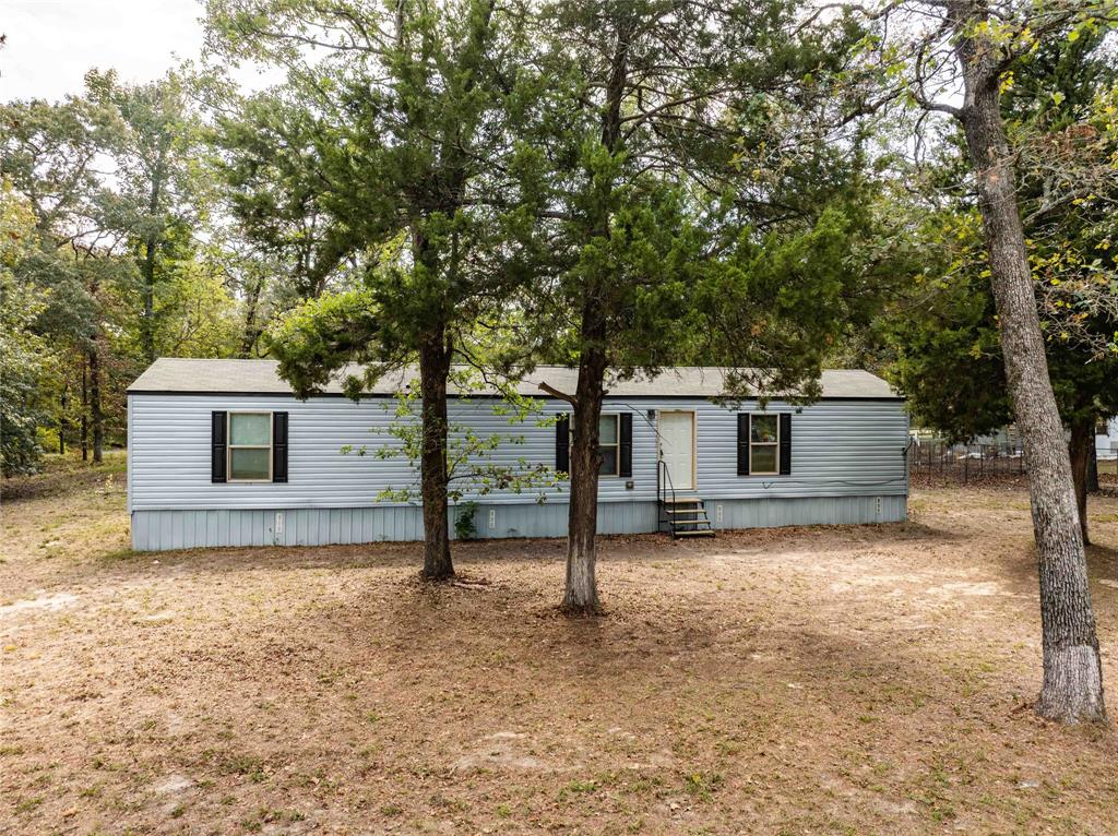 180 E Willow Lane Property Photo 1