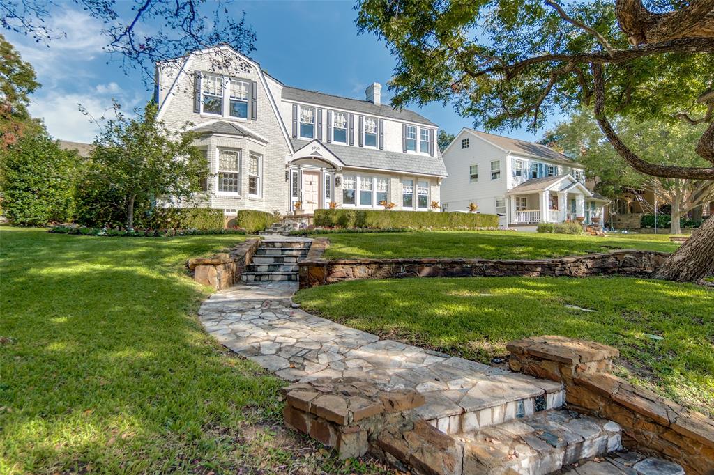 6935 Lakeshore Drive Property Photo 1