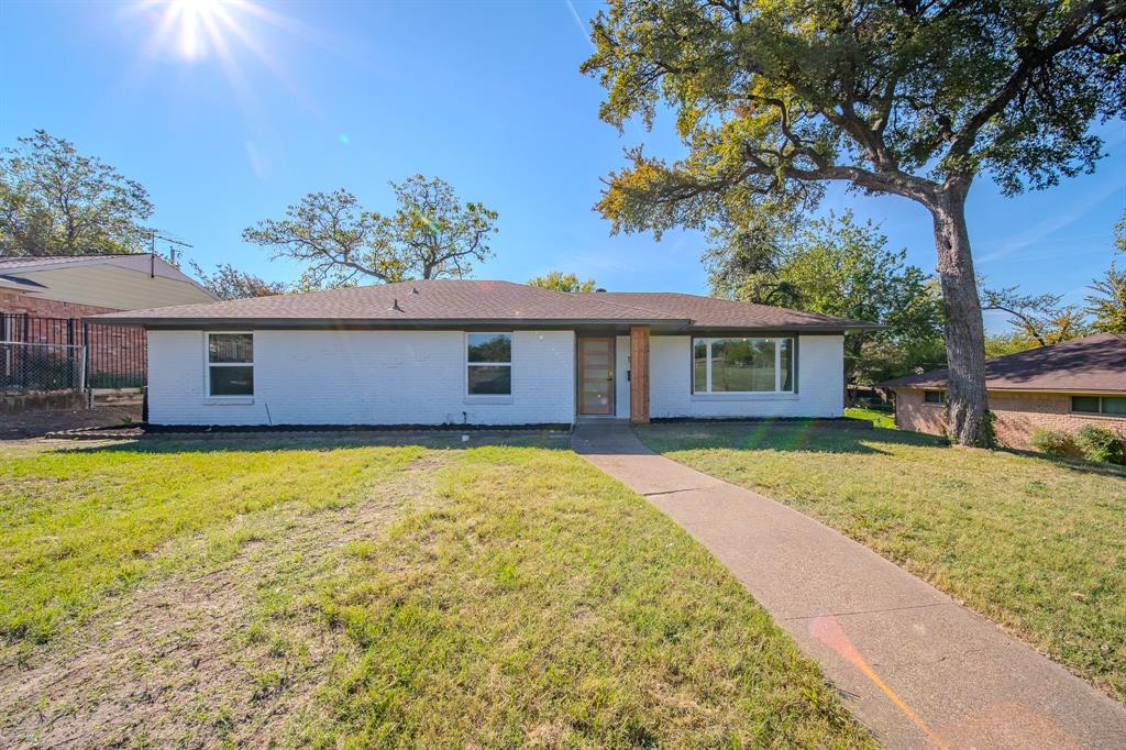 1216 Nokomis Avenue Property Photo 1