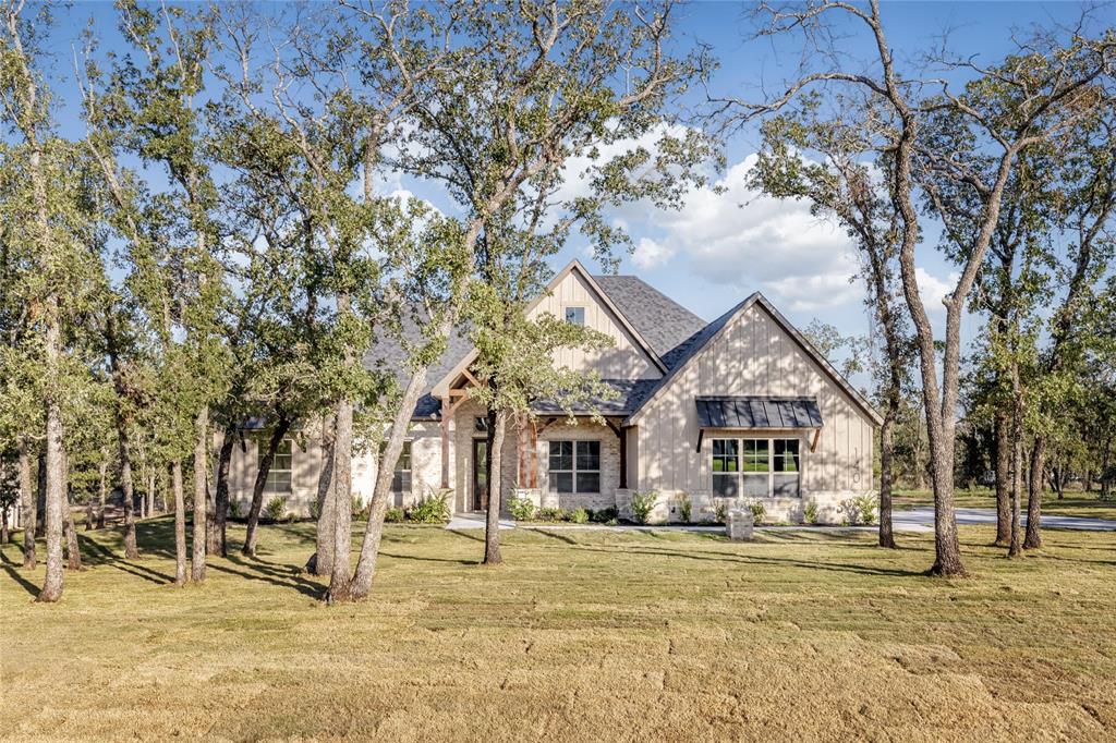 140 Prairie Winds Drive Property Photo 1