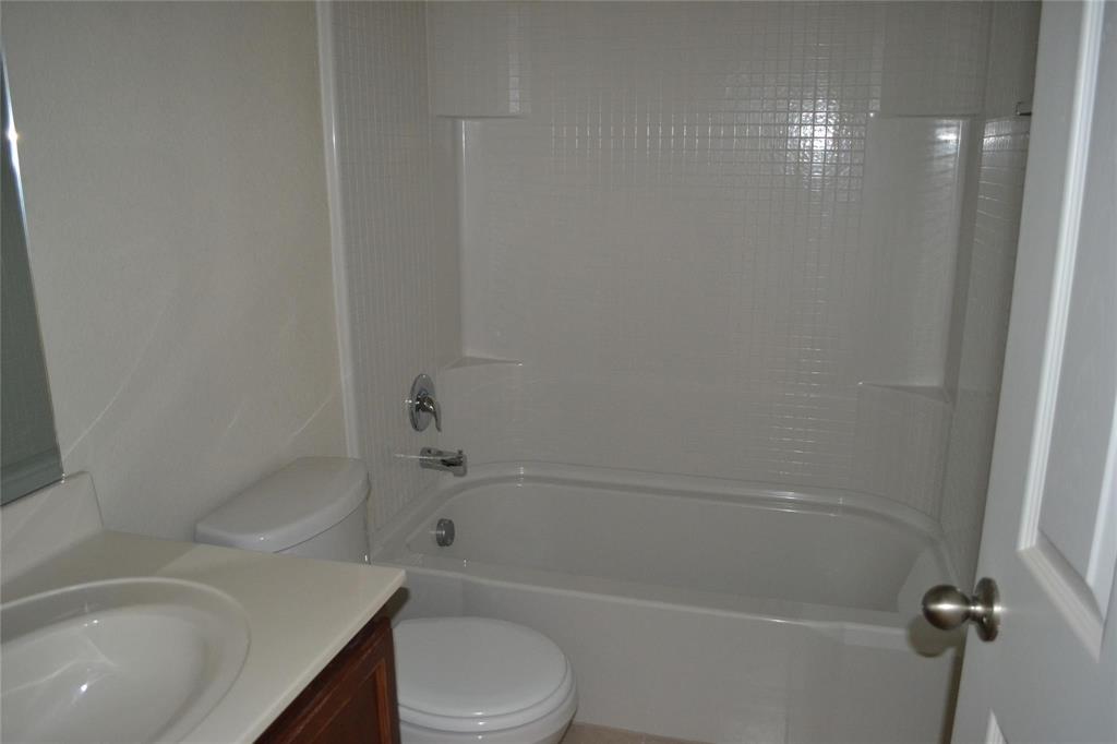 4413 Hummingbird Drive Property Photo 4