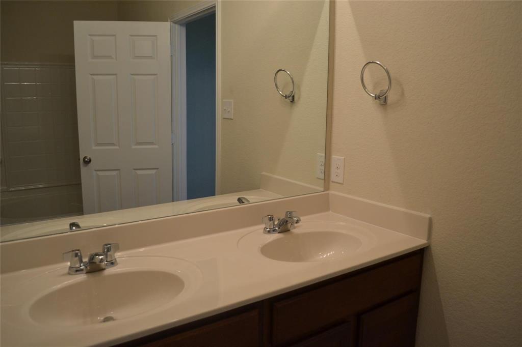 4413 Hummingbird Drive Property Photo 6