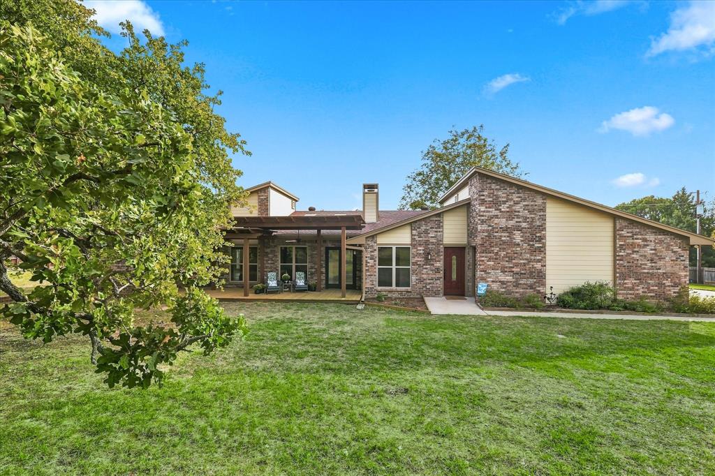 805 W Woodglen Drive Property Photo 1