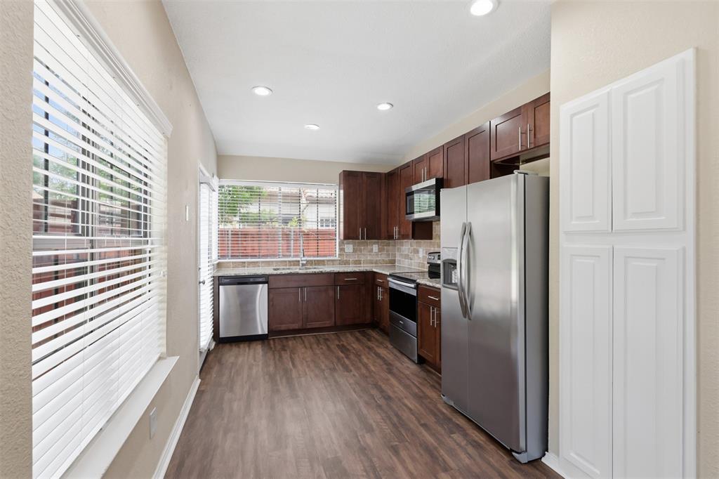 608 Fiesta Circle Property Photo 8