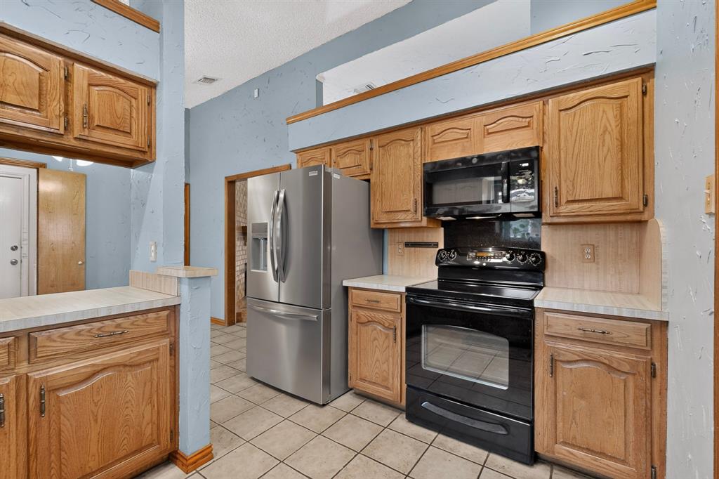 2016 Robin Hill Lane Property Photo 8
