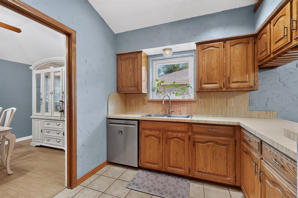 2016 Robin Hill Lane Property Photo 10