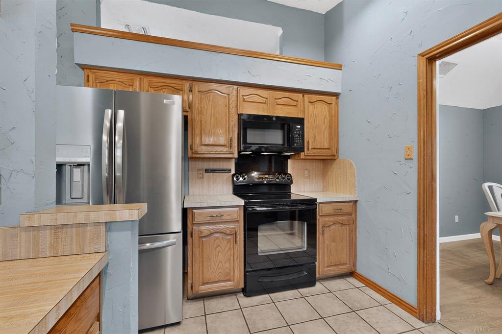 2016 Robin Hill Lane Property Photo 11