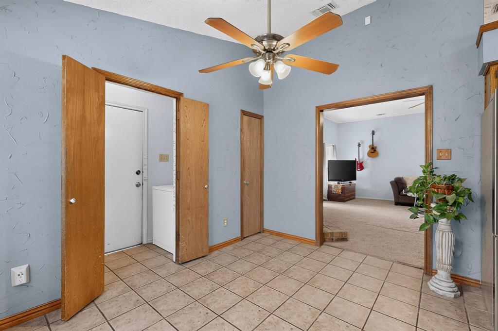 2016 Robin Hill Lane Property Photo 15