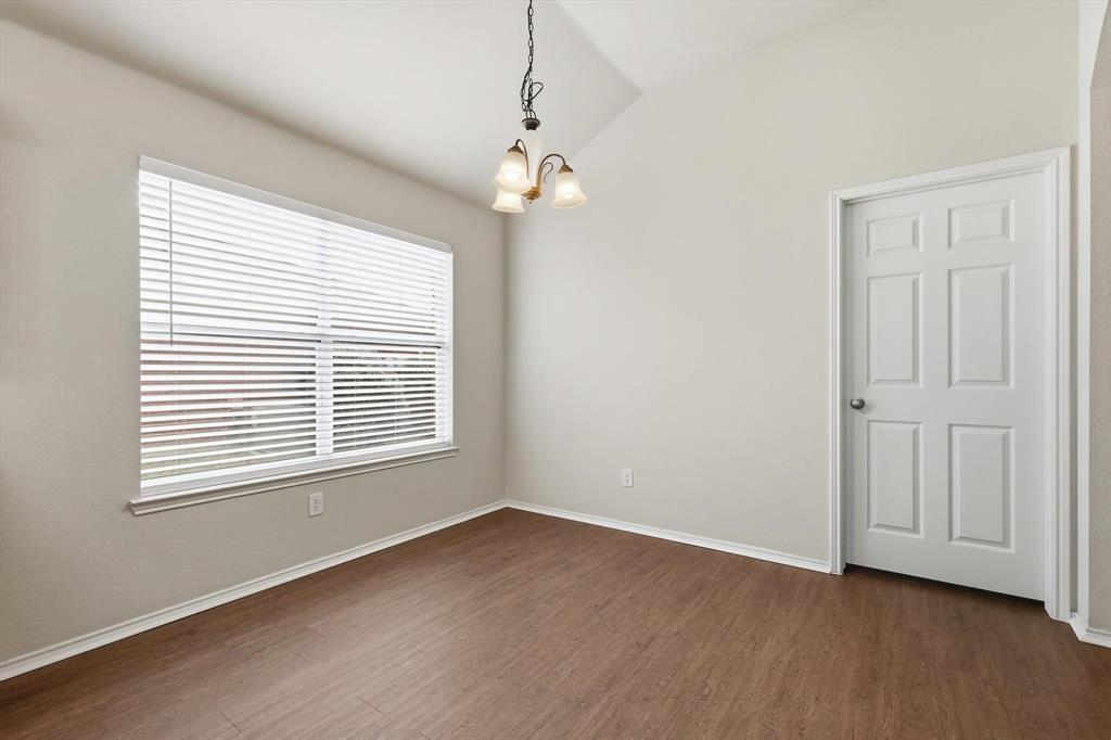 420 Dartmoor Drive Property Photo 7