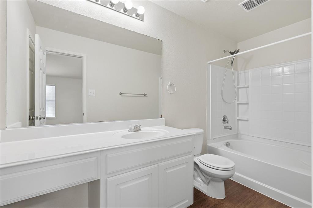 420 Dartmoor Drive Property Photo 18