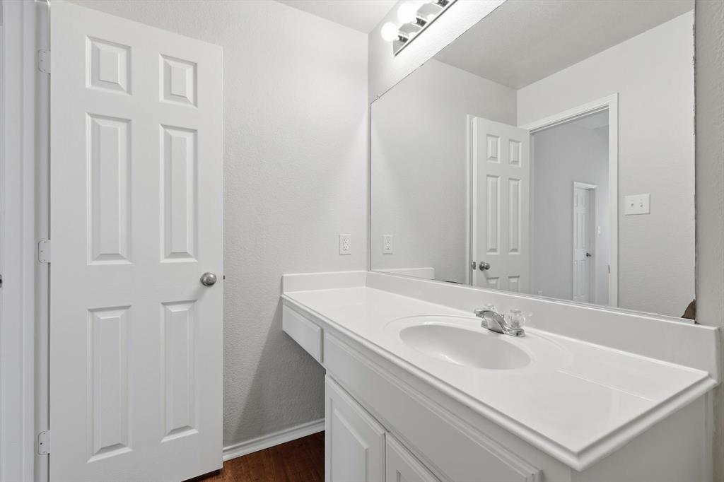420 Dartmoor Drive Property Photo 19