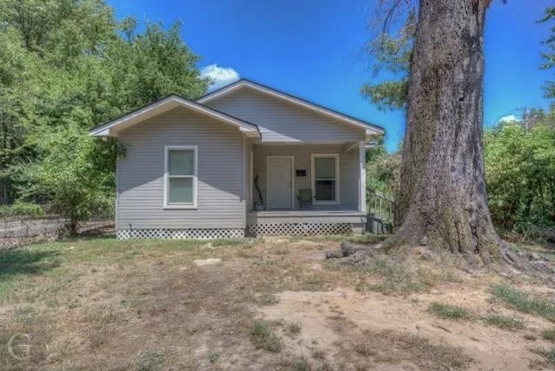 3110 Lindholm Street Property Photo 1