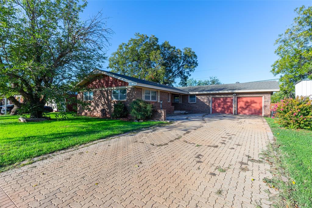 1736 Glenhaven Drive Property Photo 1