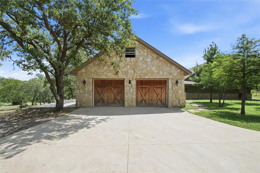 722 Three Skillet Road Fr Property Photo 5