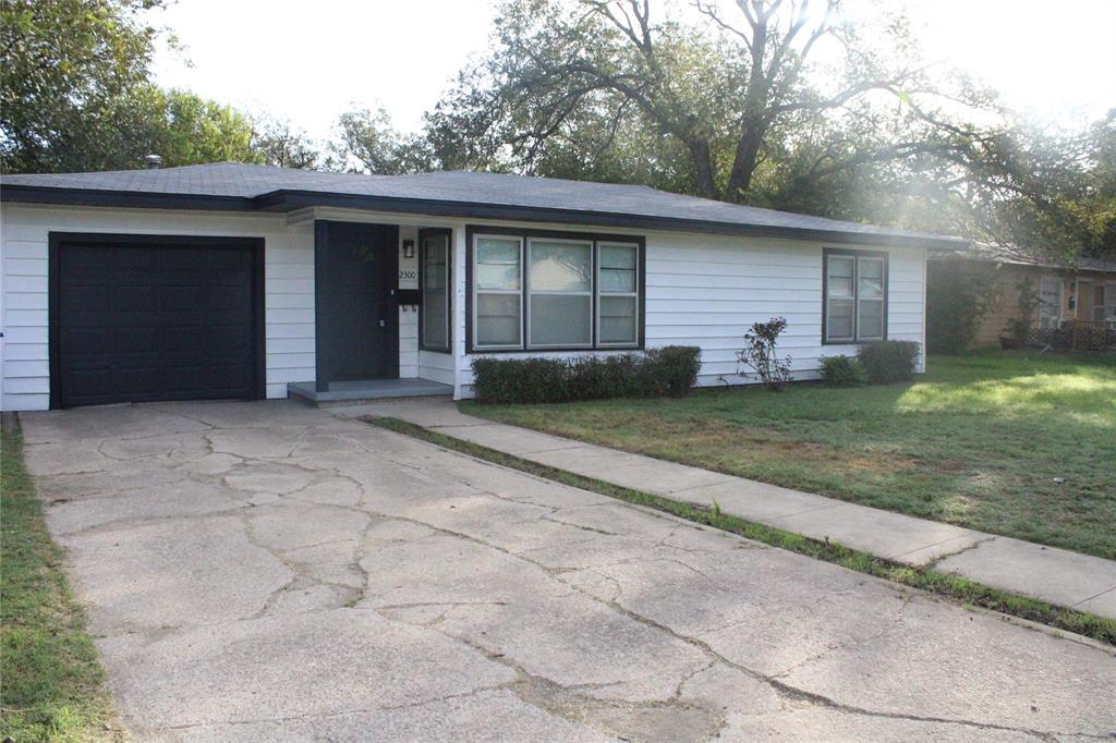 2300 Dartmore Property Photo 1