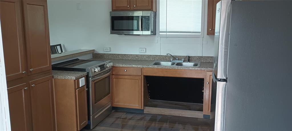 6102 S Lakeside Hills Court Property Photo 1