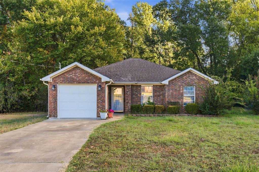 611 Therese Ct. Property Photo 1