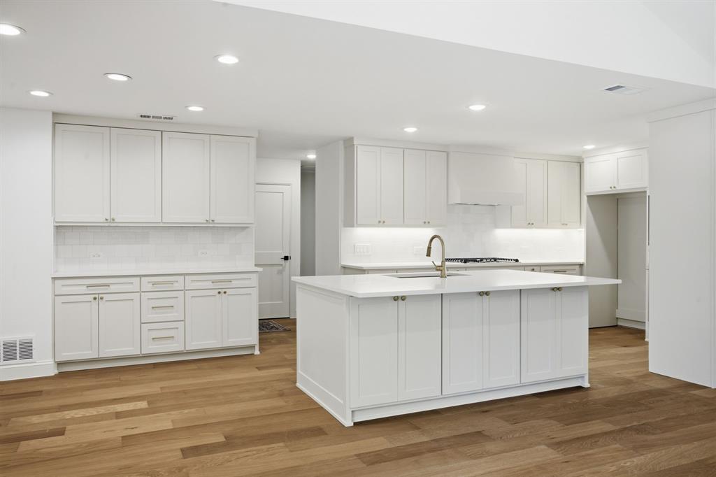 6978 Pemberton Drive Property Photo 10
