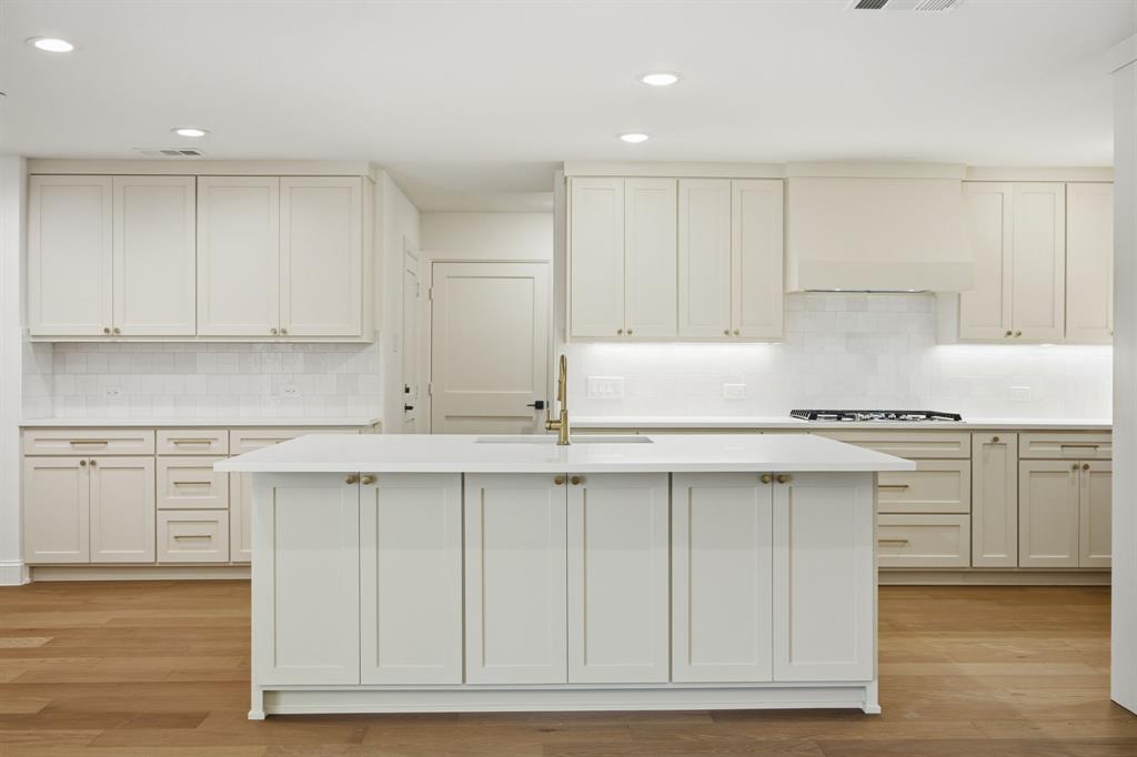 6978 Pemberton Drive Property Photo 14