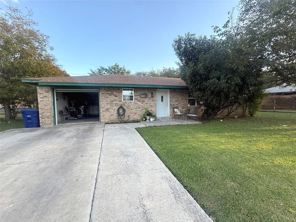 500 Valley View Street Property Photo 1