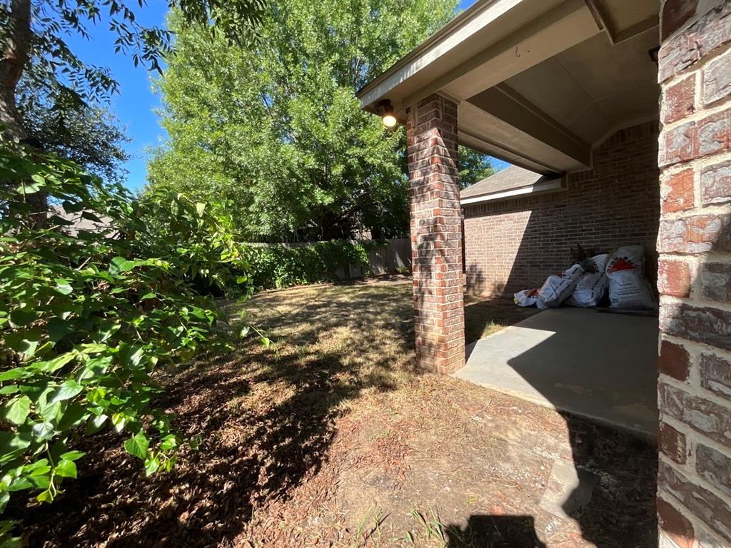 7408 Rolling Hills Drive Property Photo 1