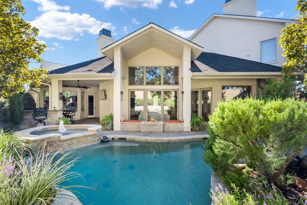 19 Winding Lake Drive Property Photo 1
