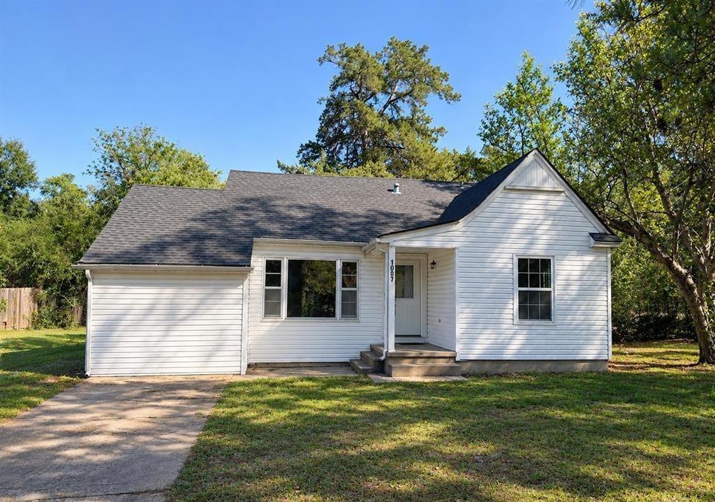 1007 Stephens Avenue Property Photo 1